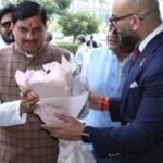 सरकार-प्रवासी-उद्यमियों-को-निवेश-के-लिये-अनुकूल-माहौल-देगी-:-मुख्यमंत्री-डॉ.-यादव