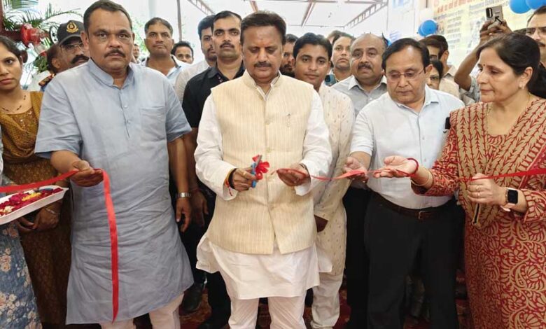 उप मुख्यमंत्री ने जिला चिकित्सालय रीवा में नवीन मेटरनिटी विंग कक्ष का किया शुभारंभ
