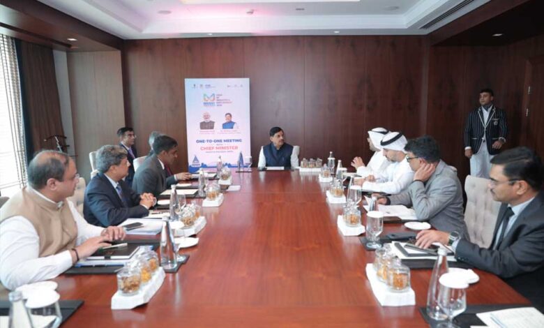 मुख्यमंत्री डॉ. यादव की दुबई में शेख अहमद बिन सईद अल मकतूम से भेंट