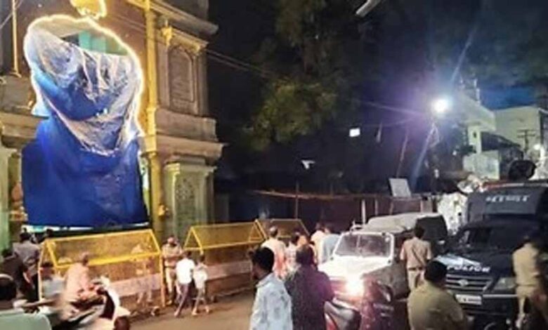 धार में communal टकराव की आशंका, इमामबाड़ा खाली कराने पर विवाद