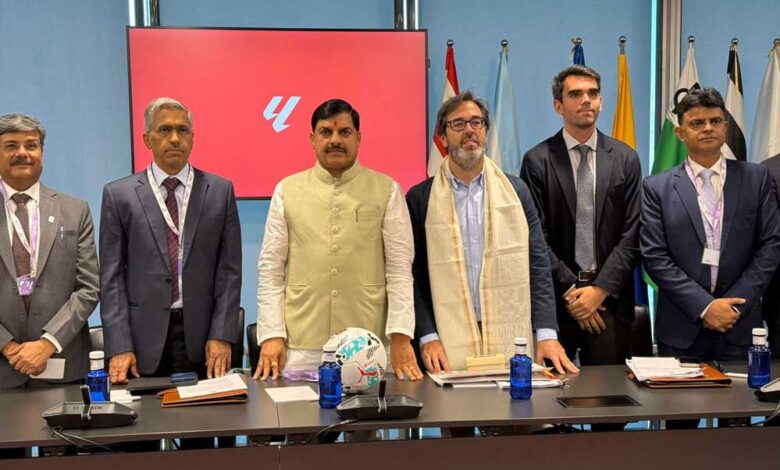 म.प्र. में पीपीपी मोड पर फुटबाल एक्सीलेंस सेंटर, स्पोर्टस इन्फ्रास्ट्रक्चर और स्पेनिश कोचिंग आधारित प्रारंभ होंगे यूथ ट्रेनिंग प्रोग्राम : CM यादव