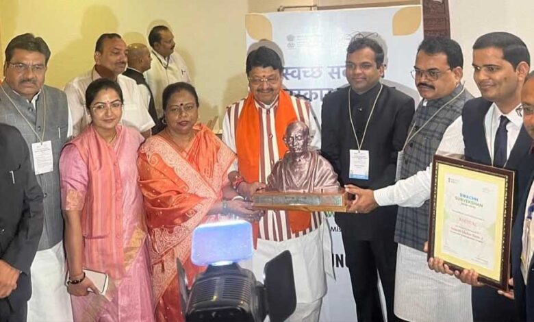 स्वच्छता-सर्वेक्षण-में-भोपाल-को-द्वितीय-स्थान-प्राप्त-होने-पर-भोपालवासियों-को-बधाई:-रविंद्र-यति