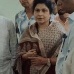 घायल-छात्रा-से-मिलीं-राज्यमंत्री-श्रीमती-गौर,-अधिकारियों-को-हर-संभव-मदद-करने-के-दिए-निर्देश