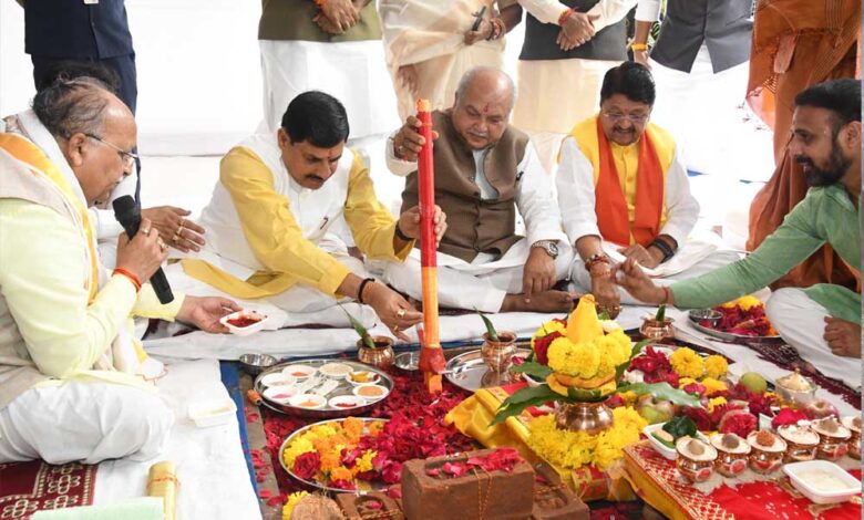 MP के MLAs की बंपर लॉटरी, 159 करोड़ की लागत से बन रहे 102 नए फ्लैट, सीएम संग इन नेताओं ने किया भूमि पूजन