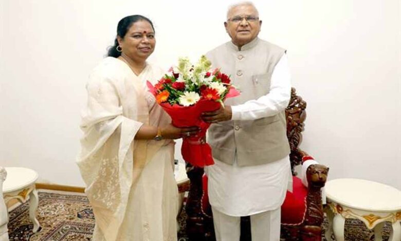 राज्यपाल पटेल ने महापौर मालती राय को दी बधाई