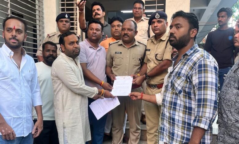 भोपाल में खुले में मांस बिक्री पर भाजपा चौक मंडल सख्त: ज्ञापन के बाद नगर निगम की ताबड़तोड़ कार्रवाई