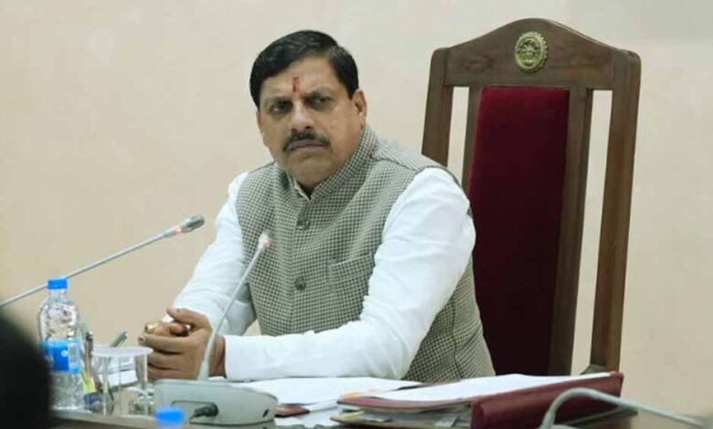 किसानों को सुविधापूर्वक, व्यवस्थित ढंग से उर्वरक उपलब्ध कराना सुनिश्चित किया जाए : मुख्यमंत्री डॉ. यादव