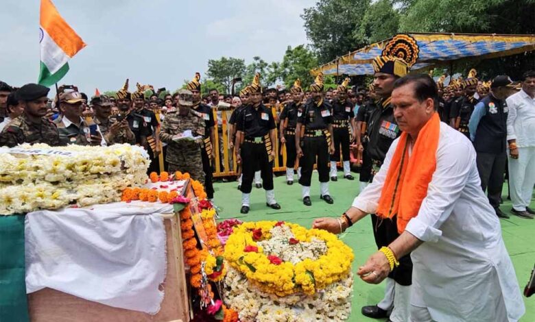 मंत्री टेटवाल ने वीरगति प्राप्त जवान श्री नागर को दी श्रद्धांजलि, राजकीय सम्मान के साथ दी गई विदाई