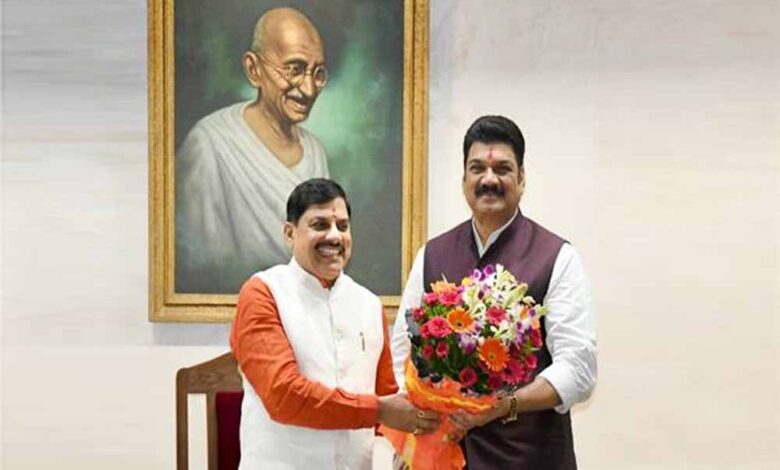 मुख्यमंत्री डॉ. यादव के विदेश यात्रा से लौटने पर खाद्य मंत्री राजपूत ने दी शुभकामनाएं