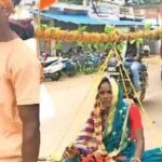कलियुग-का-श्रवण-कुमार:-खाट-पर-माता-पिता-को-बैठाकर-20-किमी-पैदल-चला-भक्त-बेटा