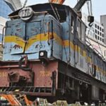 30-साल-सेवा-के-बाद-रिटायर-हुआ-ट्रेन-का-इंजन!-रानी-कमलापति-स्टेशन-पर-सजा-गौरवशाली-इतिहास