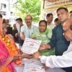 स्वच्छता-के-नायकों-का-सम्मान:-विवेकानंद-पार्क-में-‘मन-की-बात’-संग-सफाई-योद्धाओं-को-सलामी