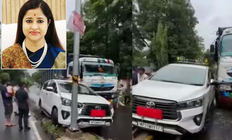 झाबुआ कलेक्टर नेहा मीना की कार को डंपर से टक्कर, हादसे में बाल-बाल बचीं