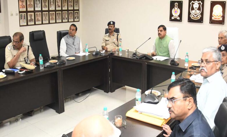 सजग रहें, एहतिहात बरतें, वर्षा प्रभावितों के भोजन-पानी, रहवास और दवा सबकी व्यवस्था करें : मुख्यमंत्री डॉ. यादव