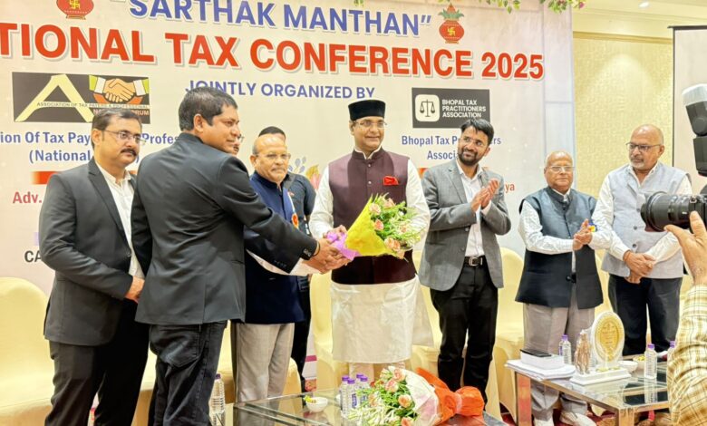 कर प्रणाली सुधार की दिशा में राष्ट्रीय मंथन : विशेषज्ञों ने फेसलेस टैक्स सिस्टम व जीएसटी नोटिसों पर उठाए अहम सवाल