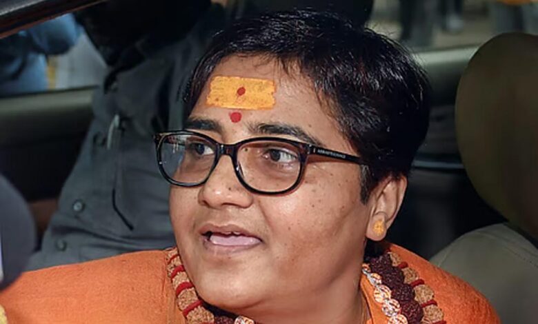 साध्वी प्रज्ञा का गंभीर आरोप: ‘मोदी-योगी के नाम लेने का दबाव बनाया गया’