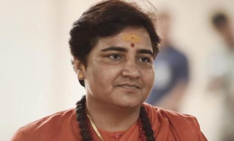 साध्वी प्रज्ञा का बयान- आतंकवाद का रंग हरा होता, मुसलमान आतंकवाद होता है, ये निश्चित है