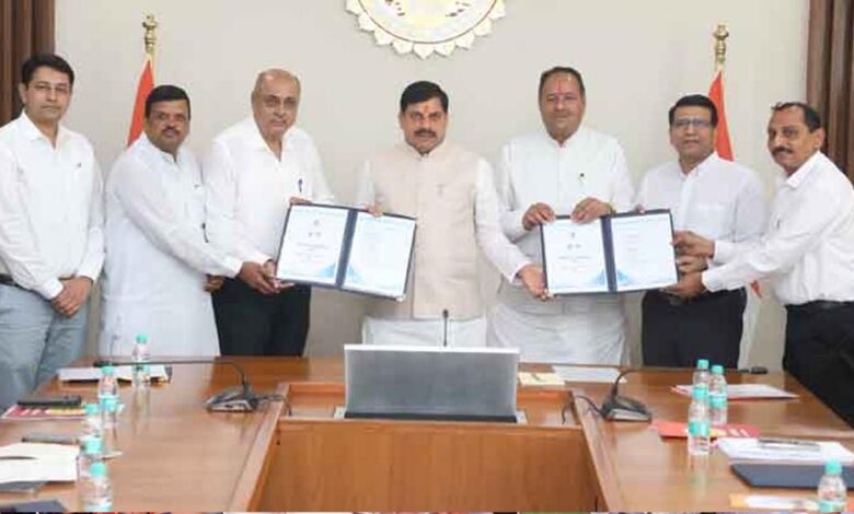 मुख्यमंत्री डॉ. यादव की मौजूदगी में आनंद ग्रामों के विकास और नदी संरक्षण पर हुए दो एमओयू