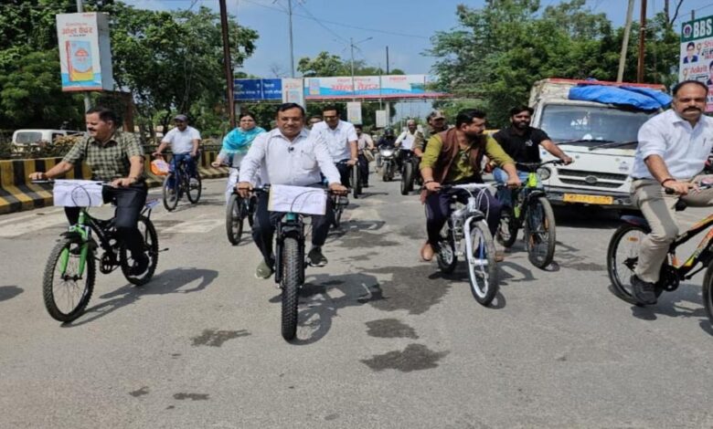 रीवा संभाग में अनोखा आदेश: हफ्ते में एक दिन साइकिल या पैदल जाएं सरकारी कर्मचारी
