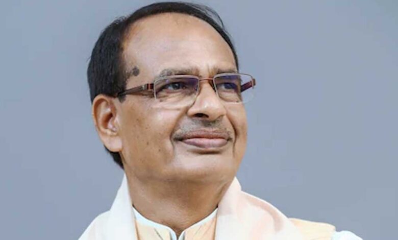 किसानों-को-बड़ी-सौगात:-पीएम-फसल-बीमा-योजना-की-पहली-किस्त-में-3200-करोड़-रुपये-जारी