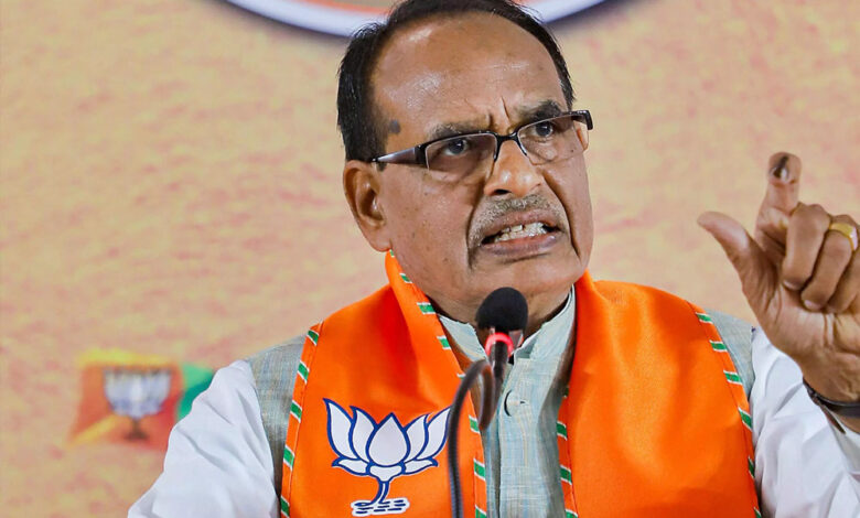 प्रदेश-के-54.23-लाख-से-अधिक-बीमा-खातों-में-1383-करोड़-रुपए-की-फसल-बीमा-राशि-हस्तांतरित