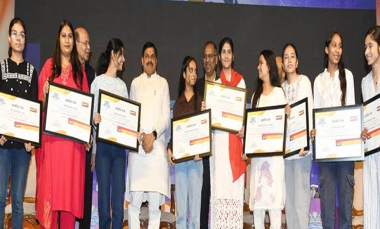 मेधावी-विद्यार्थियों-के-प्रोत्साहन-के-लिए-तत्पर-है-राज्य-सरकार:-मुख्यमंत्री-डॉ.-यादव