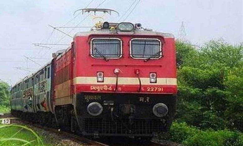 त्योहारी-सीजन-में-यात्रियों-के-लिए-राहत,-भोपाल-मंडल-की-28-ट्रेनों-में-होंगे-एक्स्ट्रा-कोच