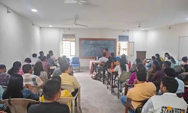 आकाशवाणी-उज्जैन-के-सभी-कार्यक्रम-अब-एफएम-102.5-मेगाहर्ट्ज-पर-सुनें