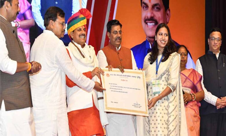 प्रदेश-के-साथ-देश-की-विद्युत-आवश्यकताओं-की-पूर्ति-कर-रहा-है-मध्यप्रदेश-:-मुख्यमंत्री-डॉ.-यादव