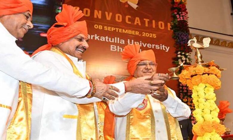 माता-पिता,-गुरुजनों-के-योगदान-के-प्रति-हमेशा-रहें-कृतज्ञ-:-राज्यपाल-पटेल