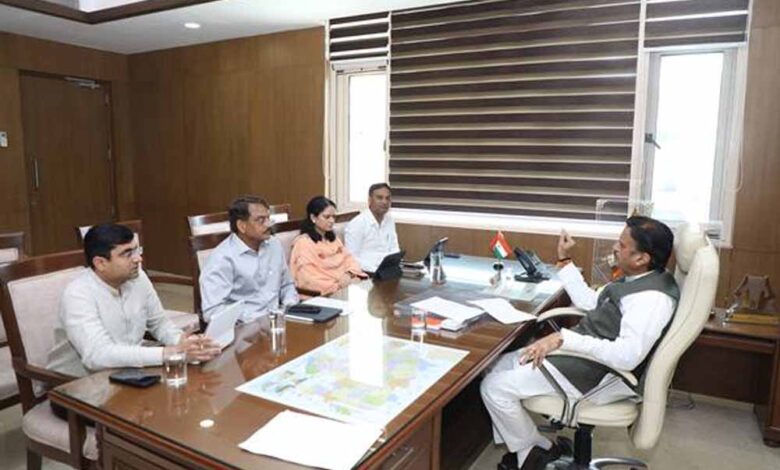प्रधानमंत्री-मोदी-के-धार-आगमन-पर-स्वास्थ्य-गतिविधियों-की-तैयारी-की-उप-मुख्यमंत्री-शुक्ल-ने-की-समीक्षा