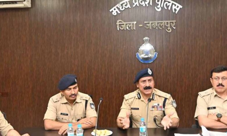 जबलपुर-पुलिस-का-अलर्ट:-गरबा-उत्सव-में-उत्पात-पर-सख्त-कार्रवाई-की-चेतावनी