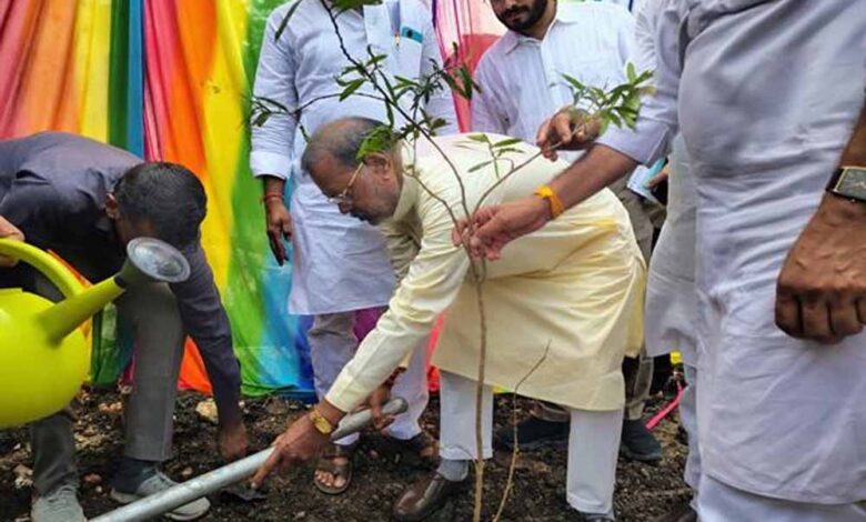 सेवा-पखवाड़ा-का-उद्देश्य-स्वच्छता,-सेवा-और-सामुदायिक-उत्तरदायित्व-को-प्रोत्साहित-करना-:-मंत्री-कुशवाहा