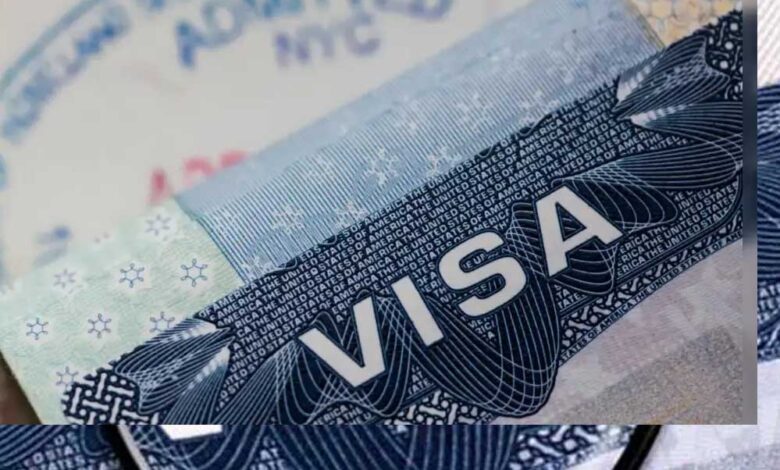 वीजा-महंगा-होगा!-1-अक्टूबर-से-डबल-फीस-लागू,-बढ़ा-वीजा-इंटीग्रिटी-शुल्क,-भीड़-लगी-आवेदन-करने-वालों-की