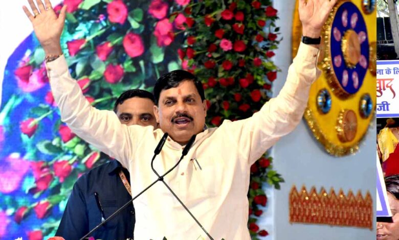 जबलपुर-में-cm-मोहन-यादव-का-संदेश:-“आदिवासी-हिंदू-हैं”,-स्वच्छता-अभियान-में-किया-श्रमदान