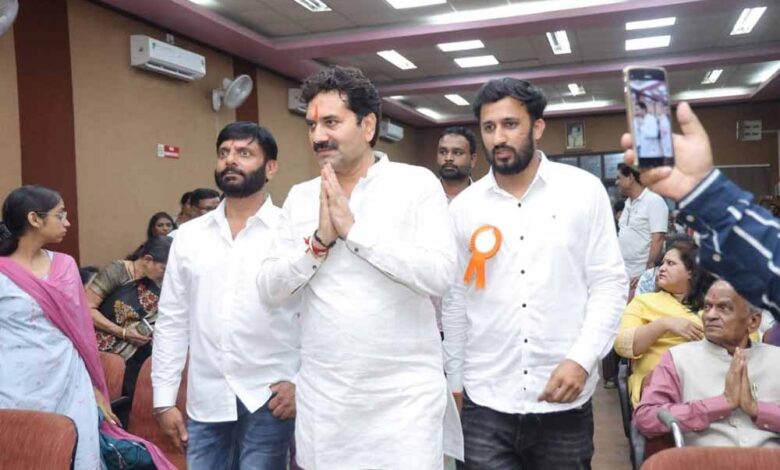 केसरी-फाउंडेशन-स्थापना-दिवस-एवं-सेवा-सम्मान-2025-:-समाजसेवा-की-विभूतियों-का-हुआ-सम्मान