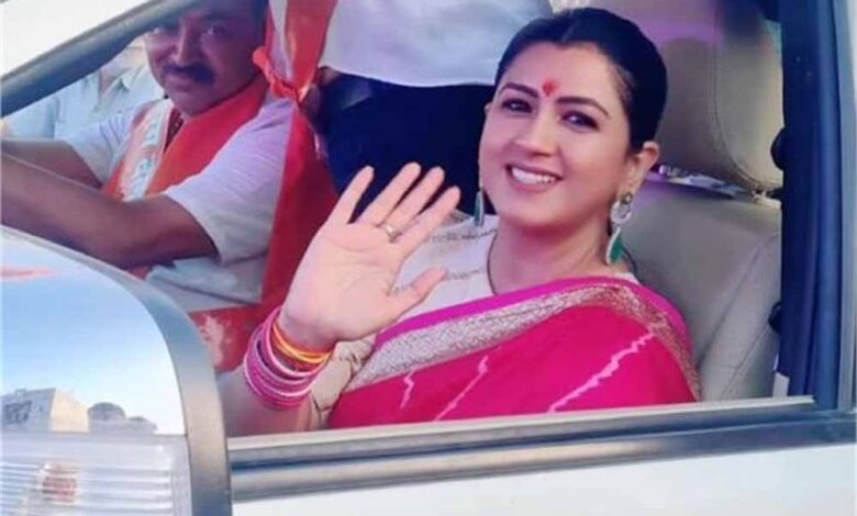 काजल-हिंदुस्तानी-का-विवादित-बयान:-mp-में-लव-जिहाद-को-बताया-हॉटस्पॉट,-गरबा-में-सुअरों-का-प्रवेश-रोकने-की-मांग