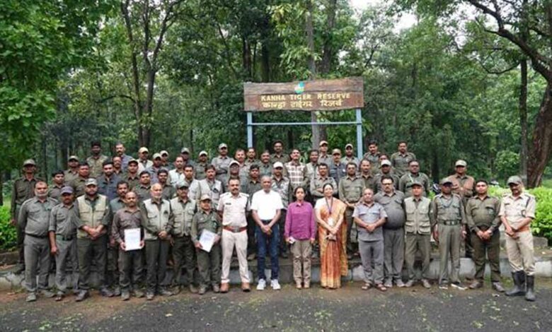 कान्हा-टाइगर-रिजर्व-में-हुआ-इंग्लिश-स्पीकिंग-प्रशिक्षण