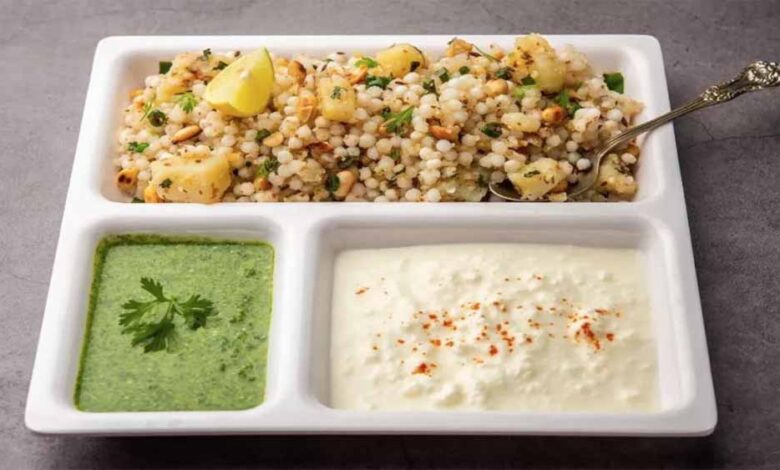 नवरात्रि-में-रेलवे-का-खास-तोहफा:-ट्रेन-में-मिलेगा-स्वादिष्ट-फलाहारी-भोजन