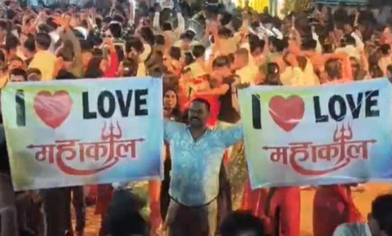 आई-लव-मोहम्मद’-मुहिम-के-बाद-उज्जैन-में-आई-लव-महाकाल-के-पोस्टर-वायरल