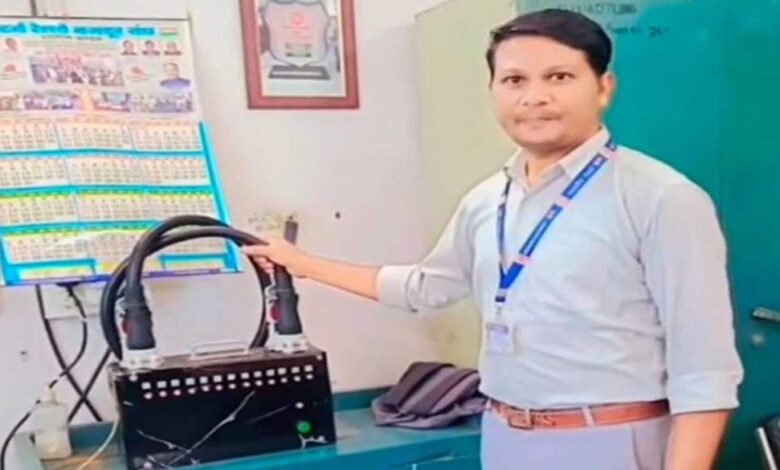 इंदौर-के-रेलवे-टेक्नीशियन-ने-बनाई-कप्लर-टेस्टिंग-डिवाइस,-लोको-और-रेल-कोच-की-केबल-जांच-में-होगी-तेजी