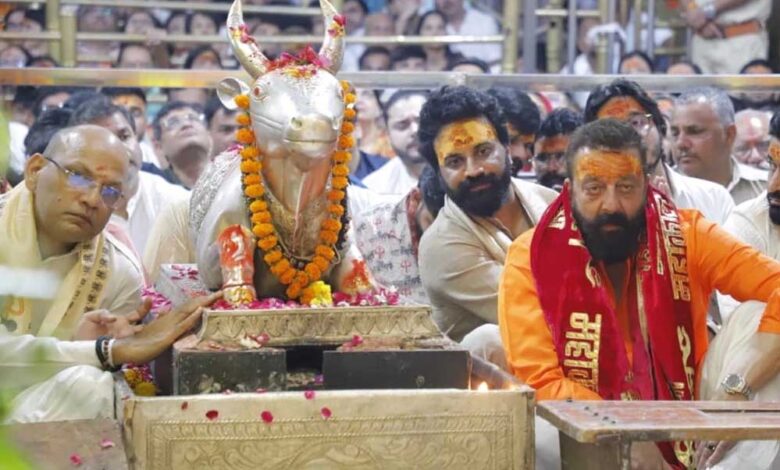 महाकाल-के-दर्शन-को-पहुंचे-संजय-दत्त,-बोले-–-‘बाबा-ने-आज-बुलाया,-ये-मेरा-सौभाग्य-है’