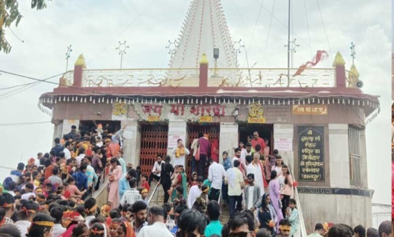 नवरात्र-में-मां-शारदा-के-दर्शन-को-उमड़ा-भक्तों-का-सैलाब,-अब-तक-4-लाख-श्रद्धालु-पहुंचे-मैहर