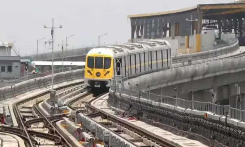 इंदौर-मेट्रो-ने-पहली-बार-हीरा-नगर-स्टेशन-तक-किया-सफर,-दशहरे-तक-रेडिसन-चौराहे-तक-ट्रायल-रन-पूरा-होगा