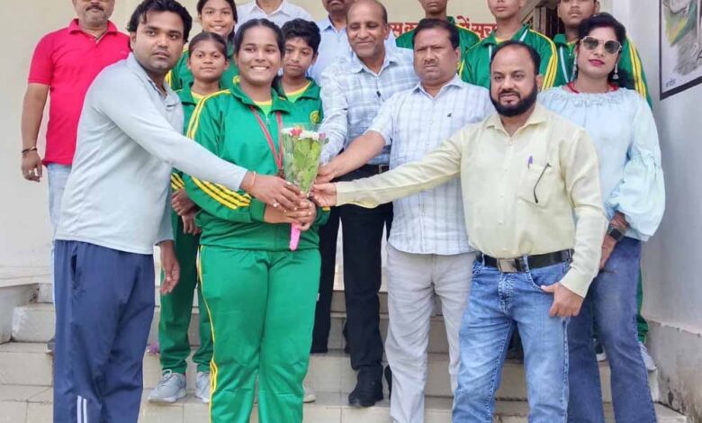 स्वर्ण-पदक-जीतकर-अवंतिका-नामदेव-ने-किया-शहडोल-का-नाम-रोशन,-अब-राष्ट्रीय-प्रतियोगिता-में-दिखाएंगी-दम