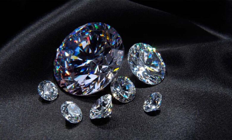 पन्ना-में-मजदूर-की-किस्मत-ने-फिर-मारी-बाजी,-सड़क-किनारे-मिला-4-कैरेट-का-हीरा