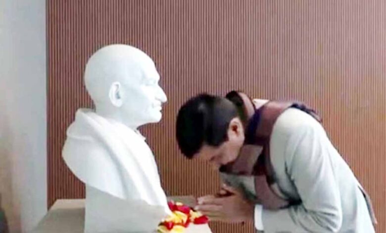 मुख्यमंत्री-डॉ.-यादव-ने-राष्ट्रपिता-महात्मा-गांधी-को-श्रद्धांजलि-अर्पित-की