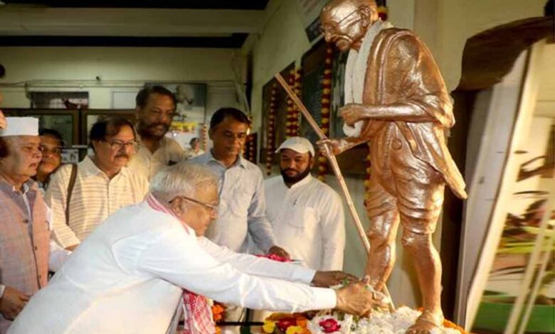 गांधी-जी-के-जीवन-आदर्श-हमारे-सच्चे-पथ-प्रदर्शक-:-राज्यपाल-पटेल