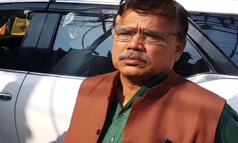 आउटसोर्स-कर्मी-की-मृत्यु-पर-परिजन-को-मिला-ईएसआईसी-और-पीएफ-का-लाभ-:-ऊर्जा-मंत्री-तोमर