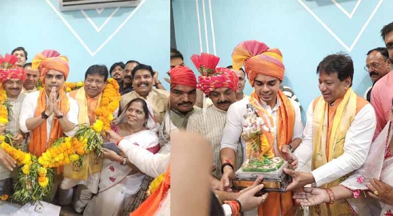 कार्तिकेयसिंह-चौहान-का-विधायक-कार्यालय-पर-विधायक-गोपालसिंह-इंजीनियर-के-नेतृत्व-में-किया-भव्य-स्वागत-और-सम्मान